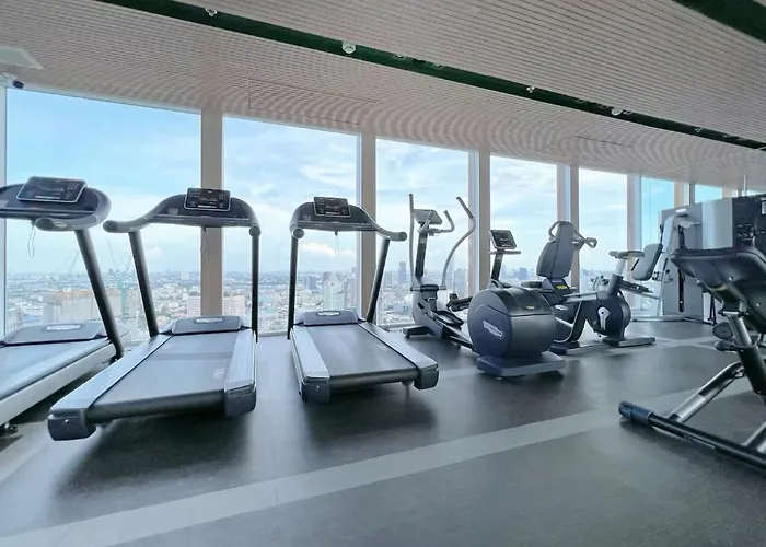 Zenith Ekkamai 1br King Size Sky View Bts Eakkamai Bangkok