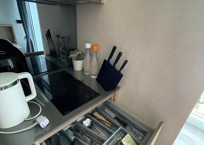 Zenith Ekkamai 1br King Size Sky View Bts Eakkamai * Bangkok
